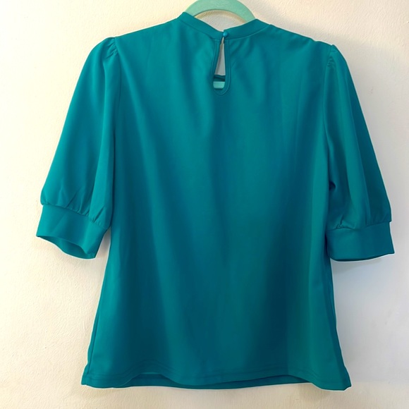 Teal Puff Sleeve Keyhole Back Top - Picture 2 of 3